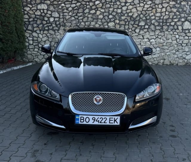 Jaguar XF